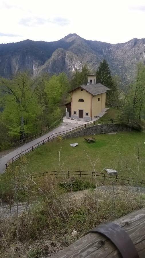B&B Ai Pini Tiarno di Sopra Екстериор снимка