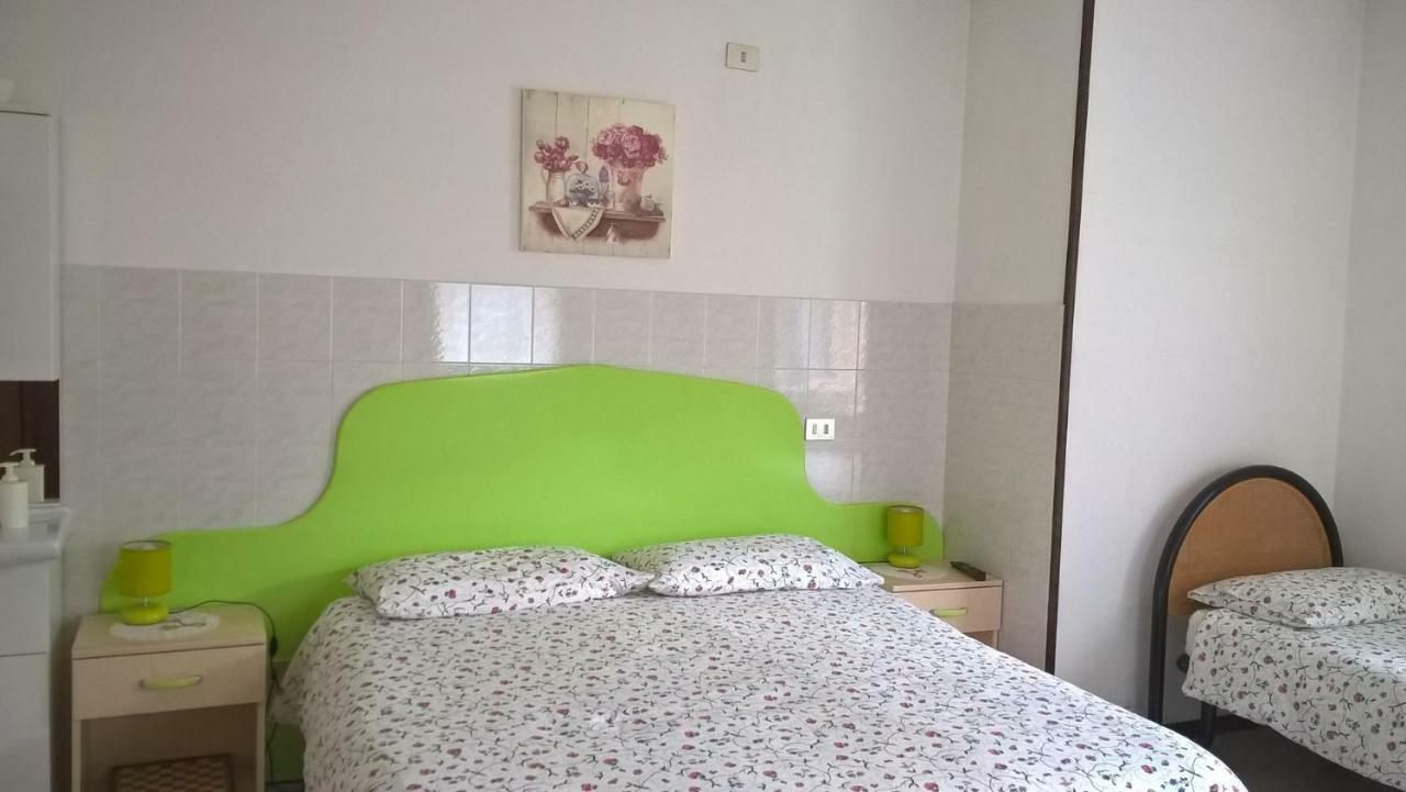 B&B Ai Pini Tiarno di Sopra Екстериор снимка